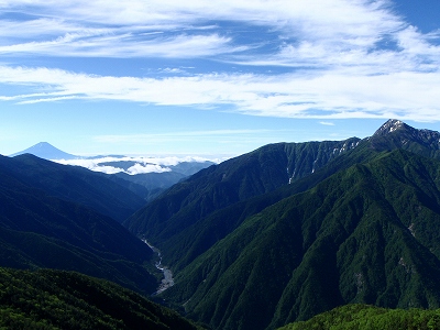 富士と北岳.jpg