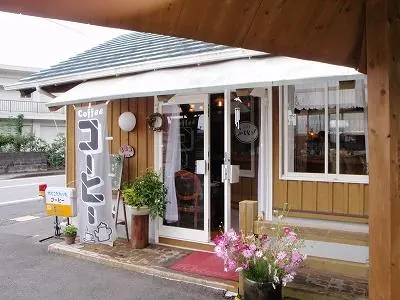 冷たいお水と牛乳
