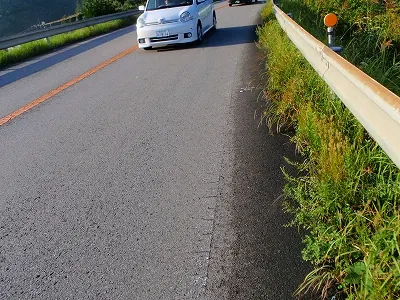 車が怖い道