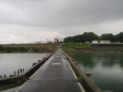 藤井寺へ吉野川を渡る道