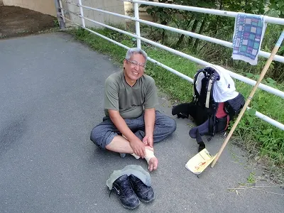 野宿に変更したおじさん
